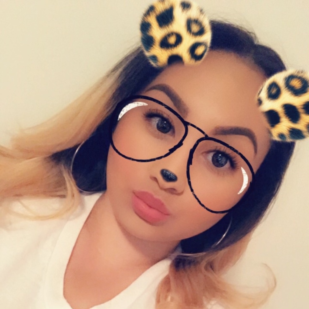 Meet your Posher, Ashley